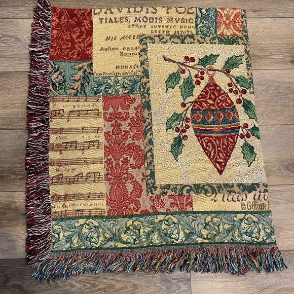 Christmas Tapestry Throw Blanket Poinsettia Holly Berries 50 x 60 Made in USA - Picture 6 of 12